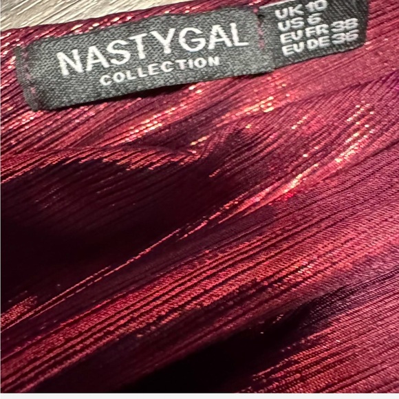 Nasty Gal Red Bodysuit Snap Bottom with Shoulder Pads - Picture 3 of 3